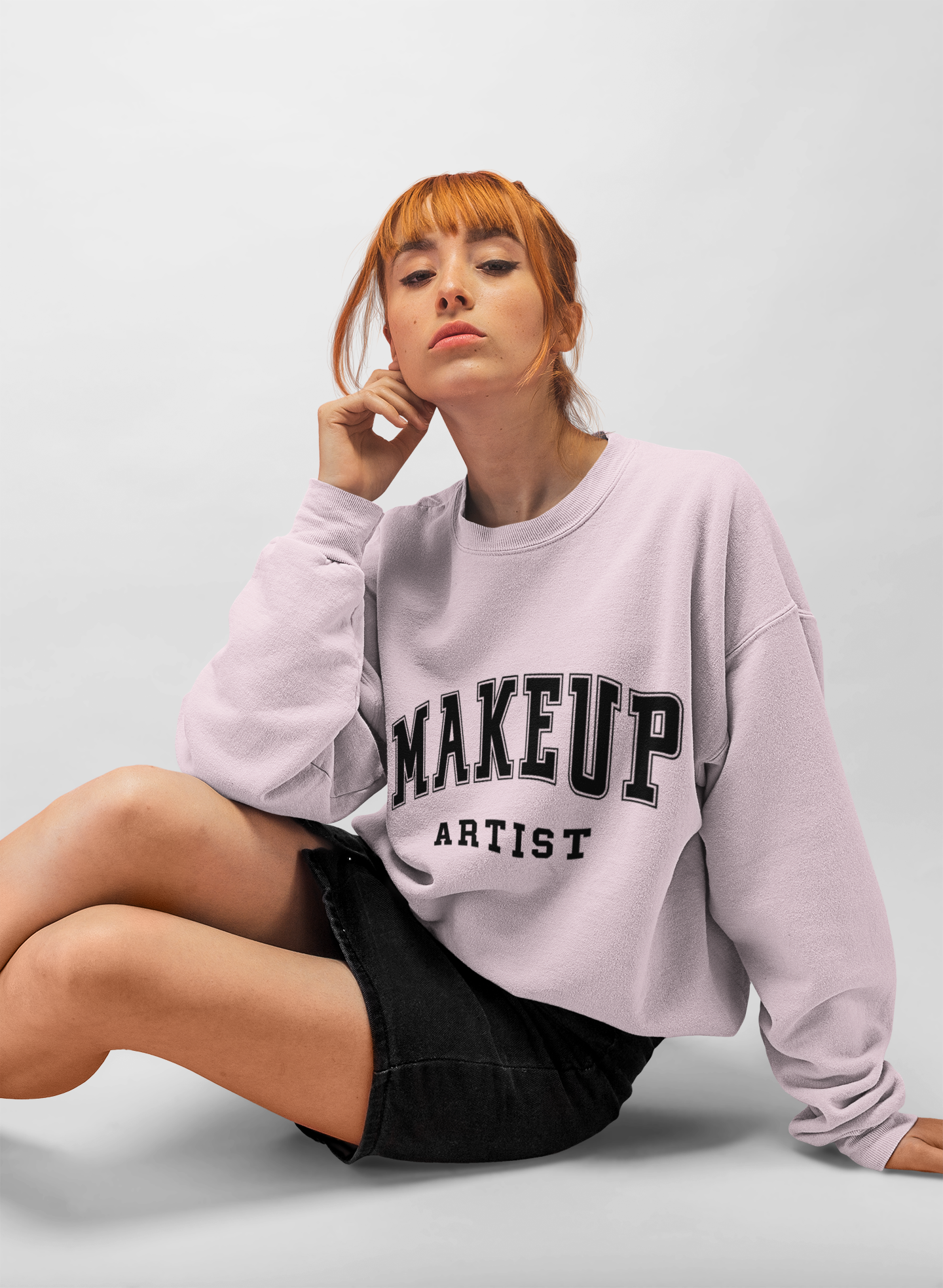 Makeup Artist Unisex Heavy Blend™ Crewneck Sweatshirt - Cozy and Stylish Gift for Beauty Lovers